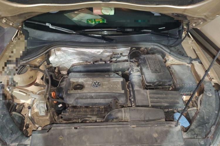 Used Volkswagen Tiguan 2012 1.8TSI Automatic Two-Wheel Drive Zhaoshi Edition Engine Bay