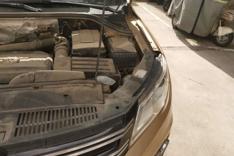 Used Volkswagen Tiguan 2012 1.8TSI Automatic Two-Wheel Drive Elite Edition Engine Bay Left