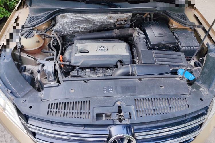 Used Volkswagen Tiguan 2012 2.0 TSI Automatic All-Wheel Drive Elite Edition Engine Bay