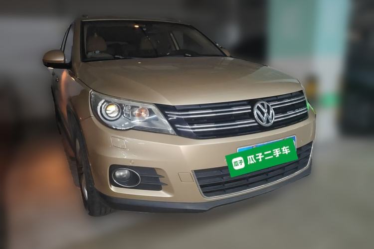 Used Volkswagen Tiguan 2012 2.0 TSI Automatic All-Wheel Drive Flagship Edition Front Right 45 Deg