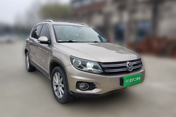 Used Volkswagen Tiguan 2012 2.0 TSI Comfort Edition Front Right 45 Deg