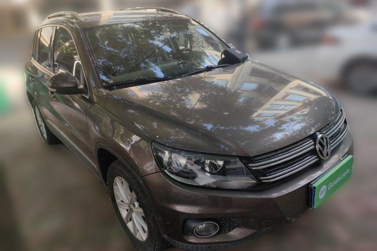Used Volkswagen Tiguan 2012 2.0 TSI Comfort Edition Front Right 45 Deg