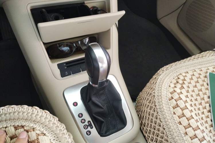 Used Volkswagen Tiguan 2012 1.8TSI Automatic Two-Wheel Drive Trend Edition Gear Lever