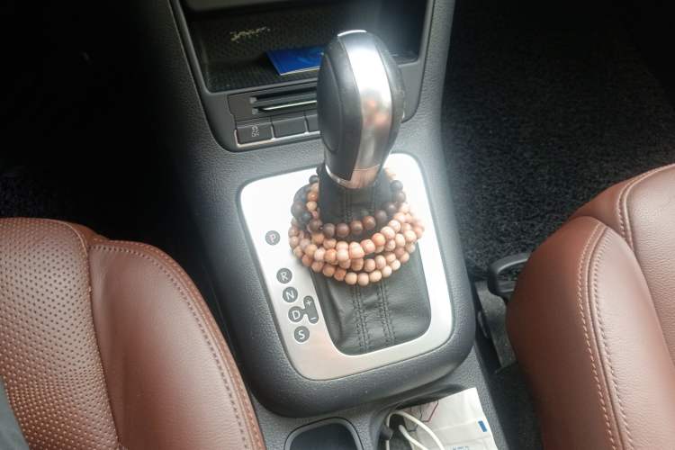 Used Volkswagen Tiguan 2012 2.0 TSI Comfort Edition Gear Lever