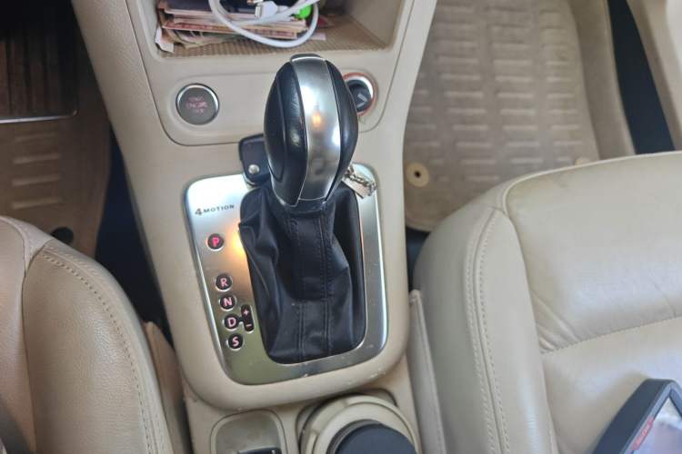 Used Volkswagen Tiguan 2012 1.8TSI Automatic All-Wheel Drive Elite Edition Gear Lever
