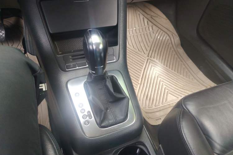 Used Volkswagen Tiguan 2012 1.8TSI Automatic Two-Wheel Drive Trend Edition Gear Lever
