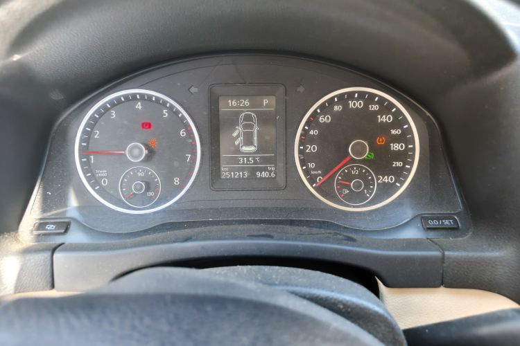 Used Volkswagen Tiguan 2012 2.0 TSI Automatic All-Wheel Drive Flagship Edition Instrument Cluster