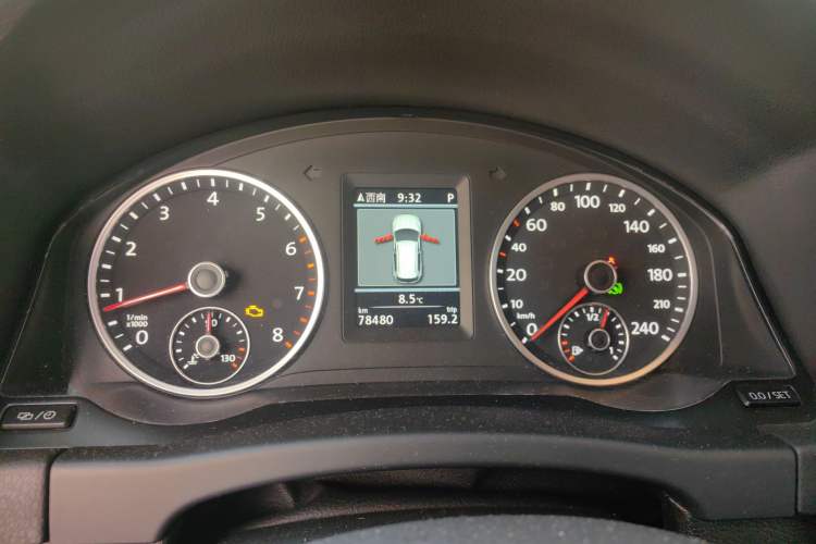 Used Volkswagen Tiguan 2012 2.0 TSI Comfort Edition Instrument Cluster