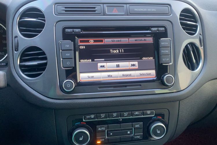 Used Volkswagen Tiguan 2012 2.0 TSI Comfort Edition Interior 2