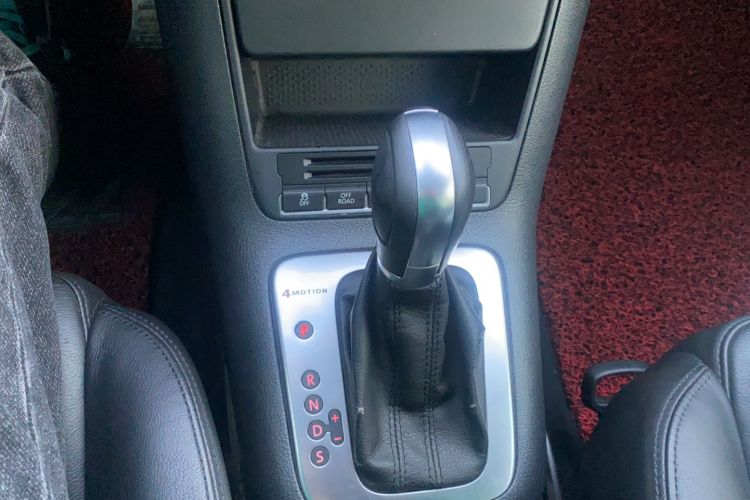 Used Volkswagen Tiguan 2012 2.0 TSI Comfort Edition Interior 3