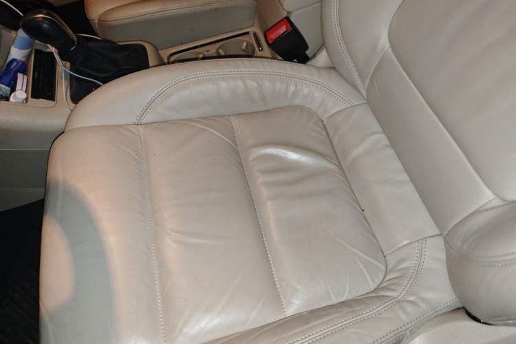 Used Volkswagen Tiguan 2012 1.8TSI Automatic Two-Wheel Drive Zhaoshi Edition Left Front Seat