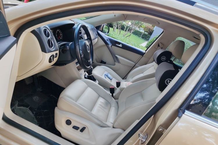 Used Volkswagen Tiguan 2012 2.0 TSI Automatic All-Wheel Drive Elite Edition Left Front Seat