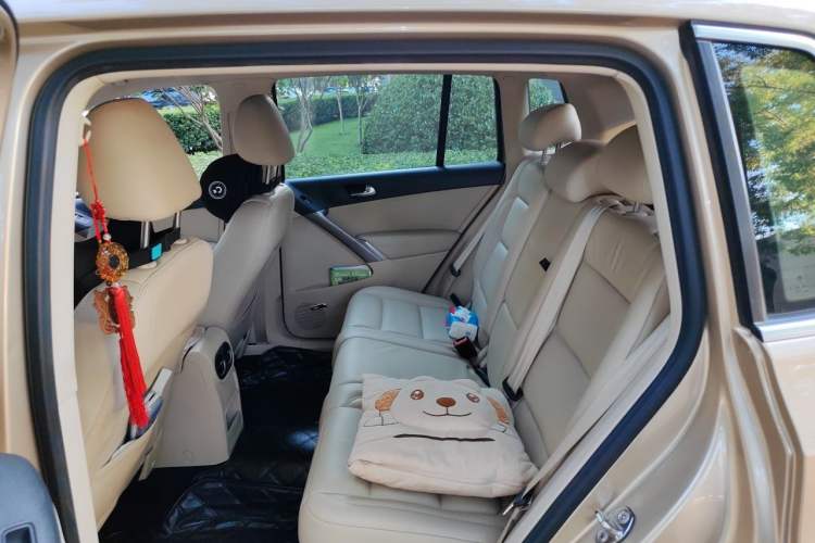 Used Volkswagen Tiguan 2012 2.0 TSI Automatic All-Wheel Drive Elite Edition Left Rear Seat