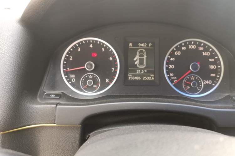 Used Volkswagen Tiguan 2012 1.8TSI Automatic Two-Wheel Drive Elite Edition Odometer Close Up