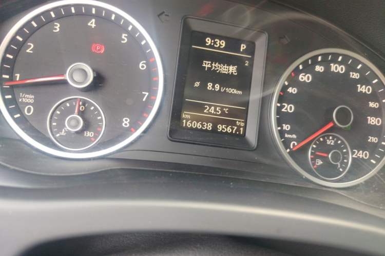 Used Volkswagen Tiguan 2012 1.8TSI Automatic Two-Wheel Drive Trend Edition Odometer Close Up