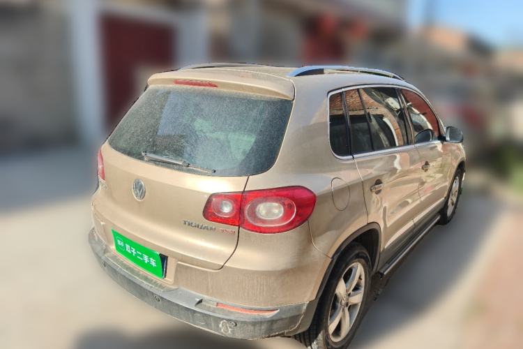 Used Volkswagen Tiguan 2012 2.0 TSI Automatic All-Wheel Drive Flagship Edition Rear Right 45 Deg