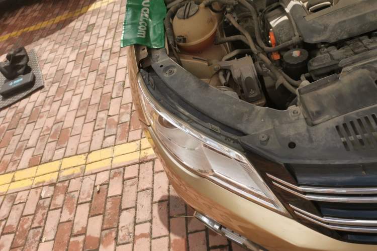 Used Volkswagen Tiguan 2012 1.8TSI Automatic Two-Wheel Drive Elite Edition Right Front Headlight
