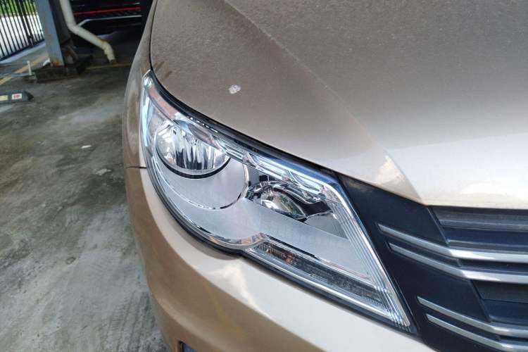 Used Volkswagen Tiguan 2012 1.8TSI Automatic Two-Wheel Drive Trend Edition Right Front Headlight