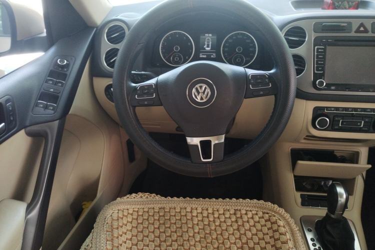 Used Volkswagen Tiguan 2012 1.8TSI Automatic Two-Wheel Drive Trend Edition Steering Wheel