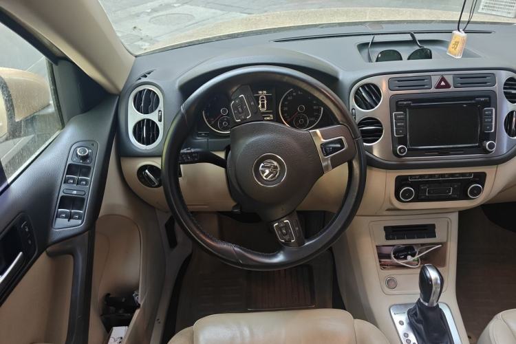 Used Volkswagen Tiguan 2012 1.8TSI Automatic All-Wheel Drive Elite Edition Steering Wheel