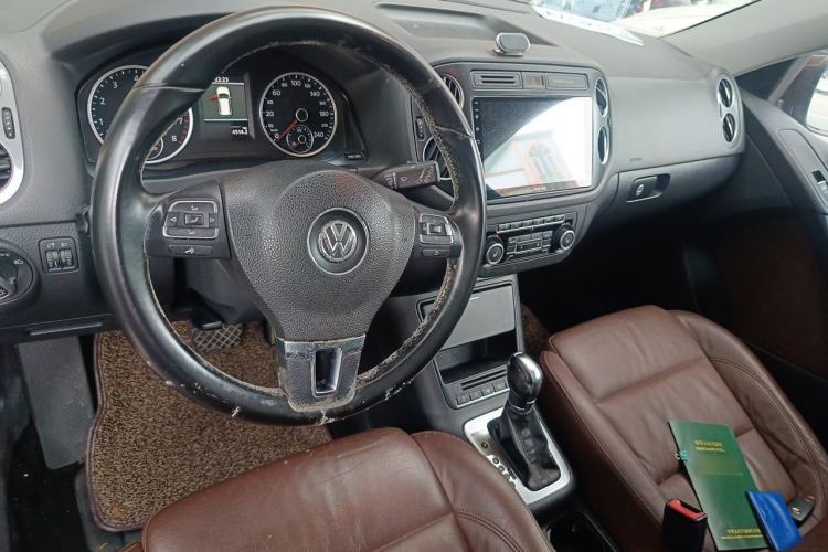 Used Volkswagen Tiguan 2012 2.0 TSI Comfort Edition Center Console