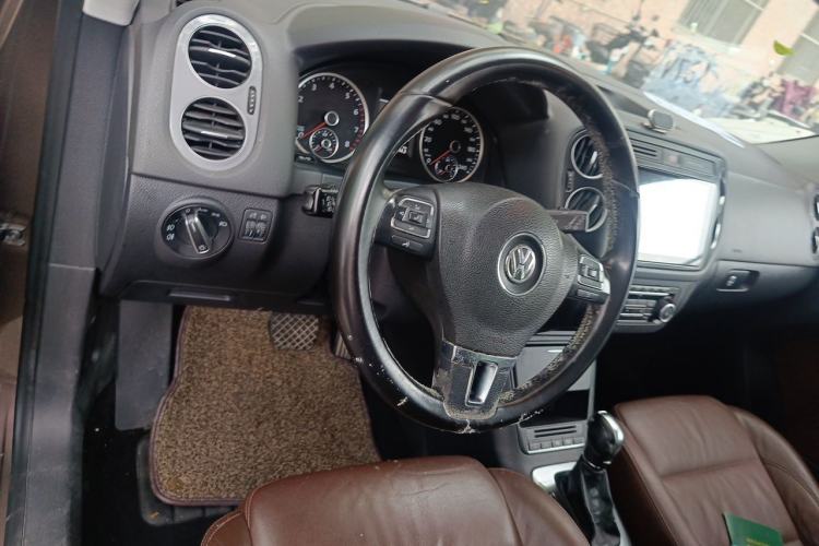 Used Volkswagen Tiguan 2012 2.0 TSI Comfort Edition Steering Wheel
