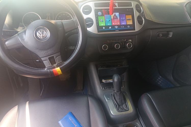 Used Volkswagen Tiguan 2012 1.8TSI Automatic Two-Wheel Drive Urban Edition Center Console