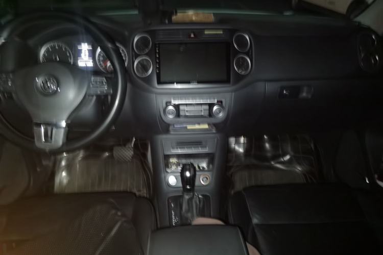Used Volkswagen Tiguan 2012 1.8TSI Automatic All-Wheel Drive Elite Edition Center Console