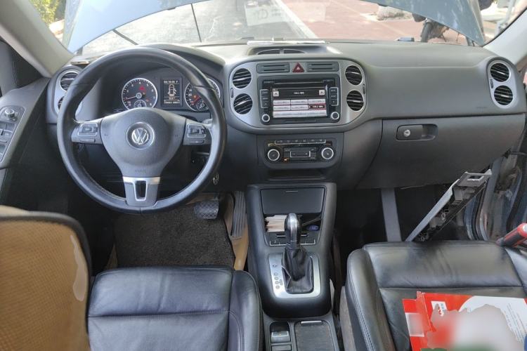 Used Volkswagen Tiguan 2012 1.8TSI Automatic Two-Wheel Drive Elite Edition Center Console
