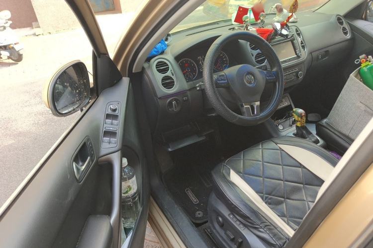 Used Volkswagen Tiguan 2012 2.0 TSI Automatic All-Wheel Drive Flagship Edition Driver Seat