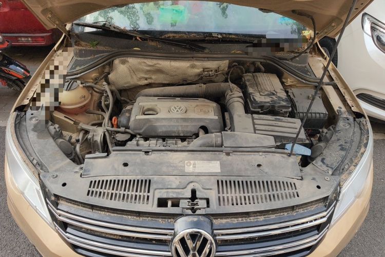 Used Volkswagen Tiguan 2012 2.0 TSI Automatic All-Wheel Drive Flagship Edition Engine Bay