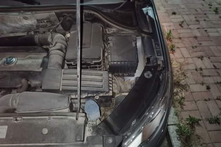 Used Volkswagen Tiguan 2012 1.8TSI Automatic All-Wheel Drive Elite Edition Engine Bay Left