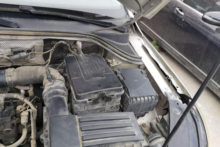 Used Volkswagen Tiguan 2012 1.8TSI Automatic Two-Wheel Drive Urban Edition Engine Bay Left