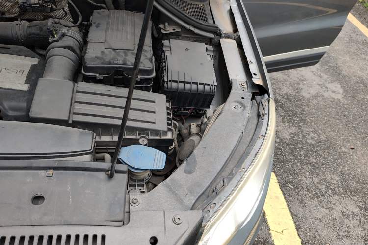 Used Volkswagen Tiguan 2012 2.0 TSI Automatic All-Wheel Drive Flagship Edition Engine Bay Left