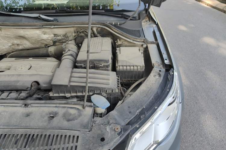 Used Volkswagen Tiguan 2012 1.8TSI Automatic Two-Wheel Drive Elite Edition Engine Bay Left