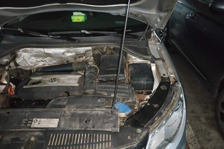 Used Volkswagen Tiguan 2012 1.8TSI Automatic Two-Wheel Drive Elite Edition Engine Bay Left