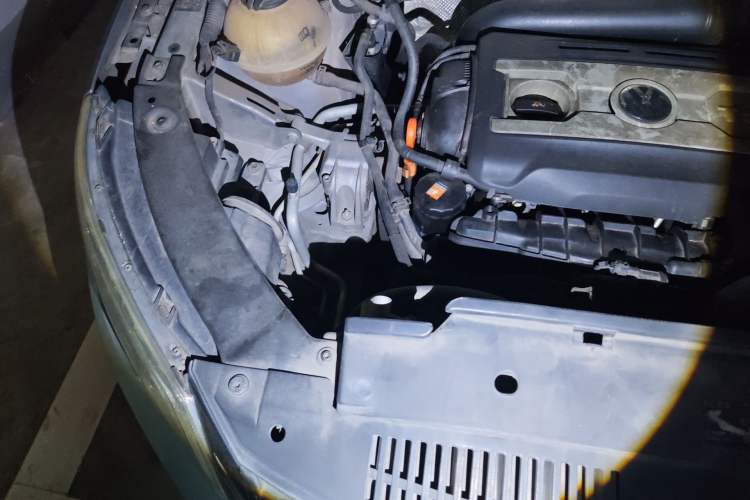 Used Volkswagen Tiguan 2012 1.8TSI Automatic Two-Wheel Drive Urban Edition Engine Bay Right