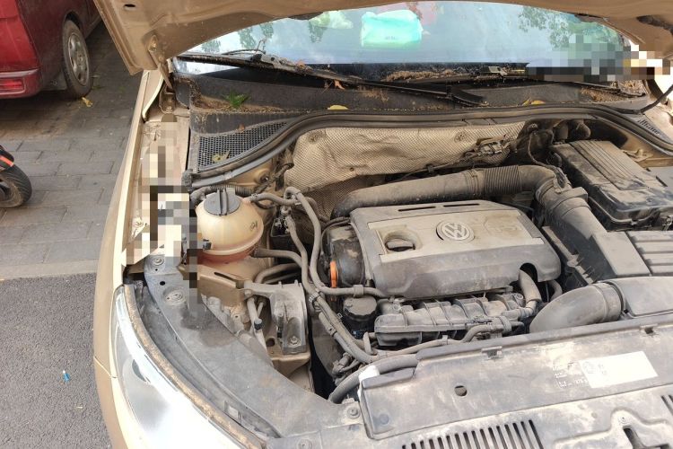 Used Volkswagen Tiguan 2012 2.0 TSI Automatic All-Wheel Drive Flagship Edition Engine Bay Right