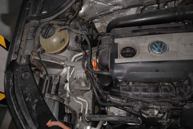 Used Volkswagen Tiguan 2012 1.8TSI Automatic All-Wheel Drive Elite Edition Engine Bay Right