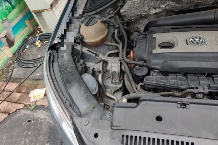 Used Volkswagen Tiguan 2012 2.0 TSI Automatic All-Wheel Drive Flagship Edition Engine Bay Right