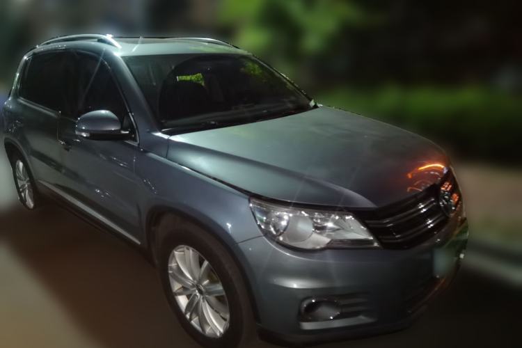 Used Volkswagen Tiguan 2012 1.8TSI Automatic All-Wheel Drive Elite Edition Front Right 45 Deg