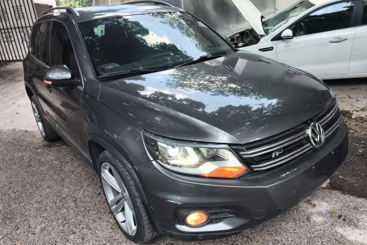 Used Volkswagen Tiguan 2012 2.0 TSI Luxury Edition Front Right 45 Deg