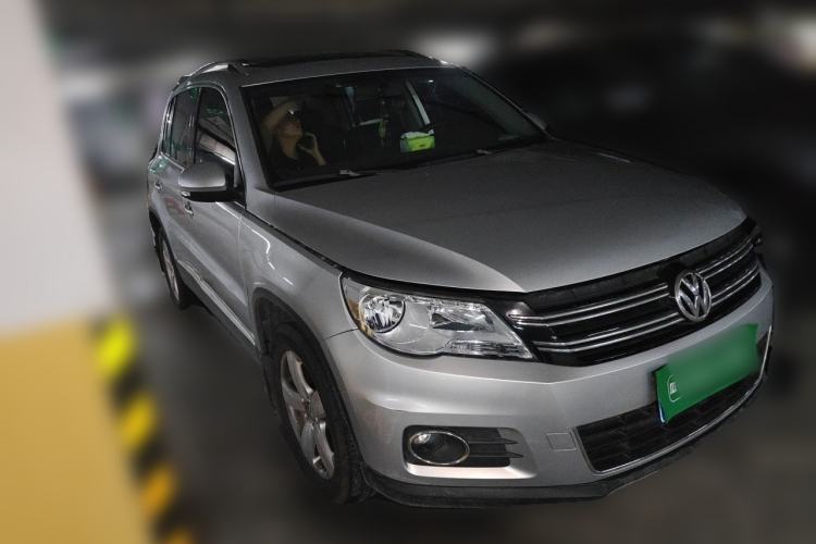 Used Volkswagen Tiguan 2012 1.8TSI Automatic Two-Wheel Drive Elite Edition Front Right 45 Deg