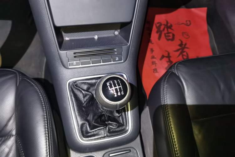 Used Volkswagen Tiguan 2012 1.8TSI Manual Two-Wheel Drive Enjoyment Edition Gear Lever