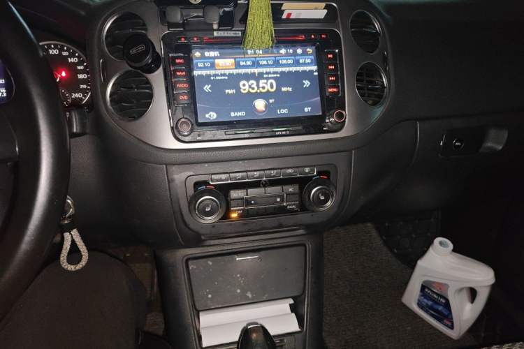 Used Volkswagen Tiguan 2012 1.8TSI Automatic Two-Wheel Drive Elite Edition Gear Lever