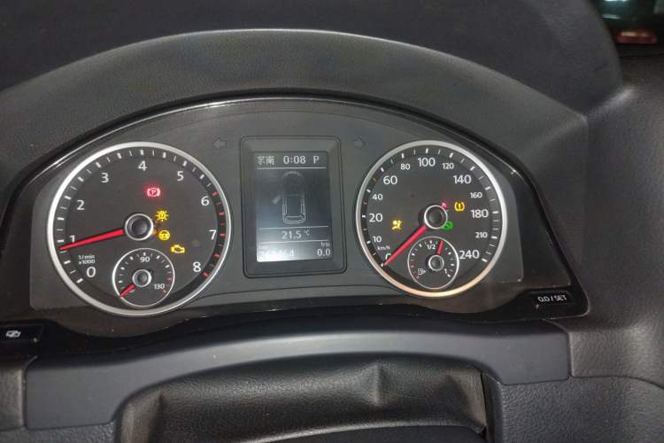 Used Volkswagen Tiguan 2012 1.8TSI Automatic All-Wheel Drive Elite Edition Instrument Cluster