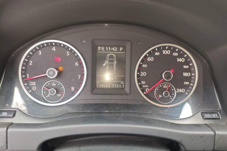 Used Volkswagen Tiguan 2012 1.8TSI Automatic All-Wheel Drive Elite Edition Instrument Cluster
