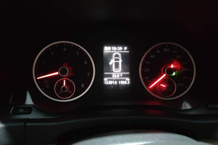 Used Volkswagen Tiguan 2012 1.8TSI Automatic All-Wheel Drive Elite Edition Instrument Cluster