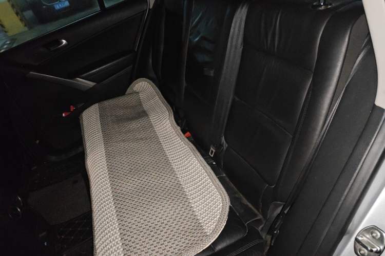 Used Volkswagen Tiguan 2012 1.8TSI Automatic Two-Wheel Drive Elite Edition Left Rear Seat