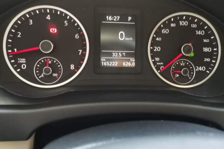 Used Volkswagen Tiguan 2012 1.8TSI Automatic Two-Wheel Drive Trend Edition Odometer Close Up